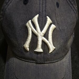 VINTAGE NY Logo Dark Gray Baseball Cap S/M